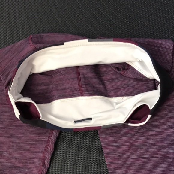 ⭐️2 for 35⭐️ Lululemon crop capris - Picture 7 of 11